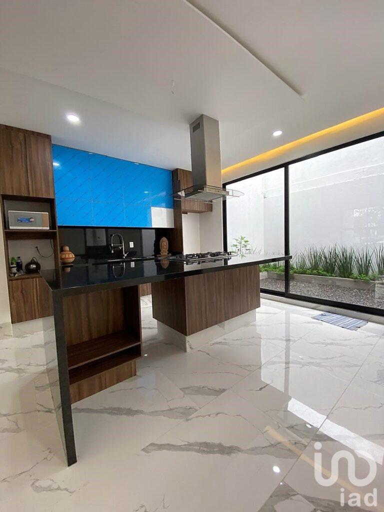 CASA EN VENTA CAÑADAS DEL ARROYO CORREGIDORA QRO. 4 HABITACIONES Y ROOF GARDEN