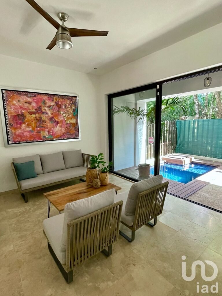 Se vende casa estilo Minimalista en Playa del Carmen, Quintana Roo