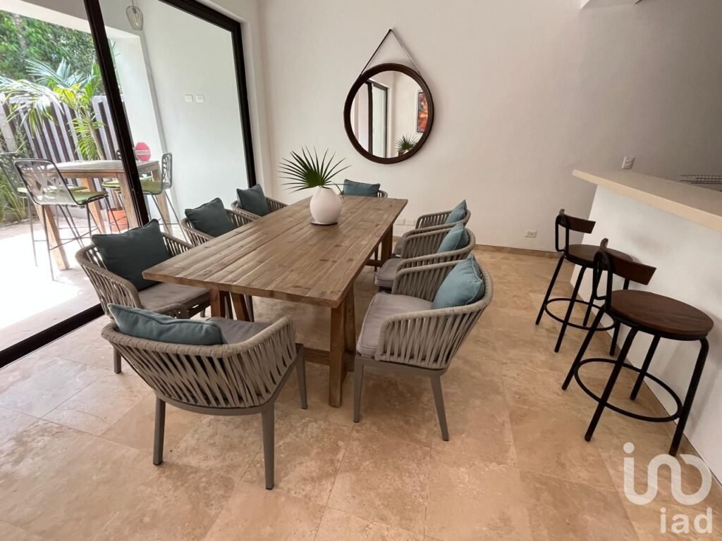 Se vende casa estilo Minimalista en Playa del Carmen, Quintana Roo