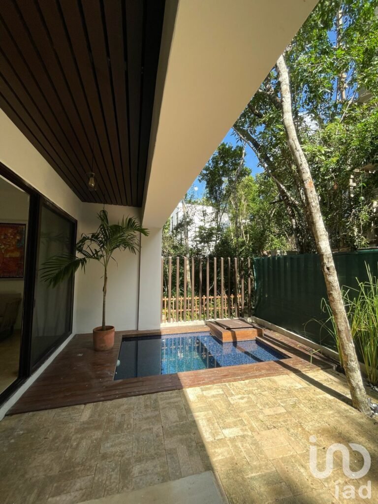 Se vende casa estilo Minimalista en Playa del Carmen, Quintana Roo