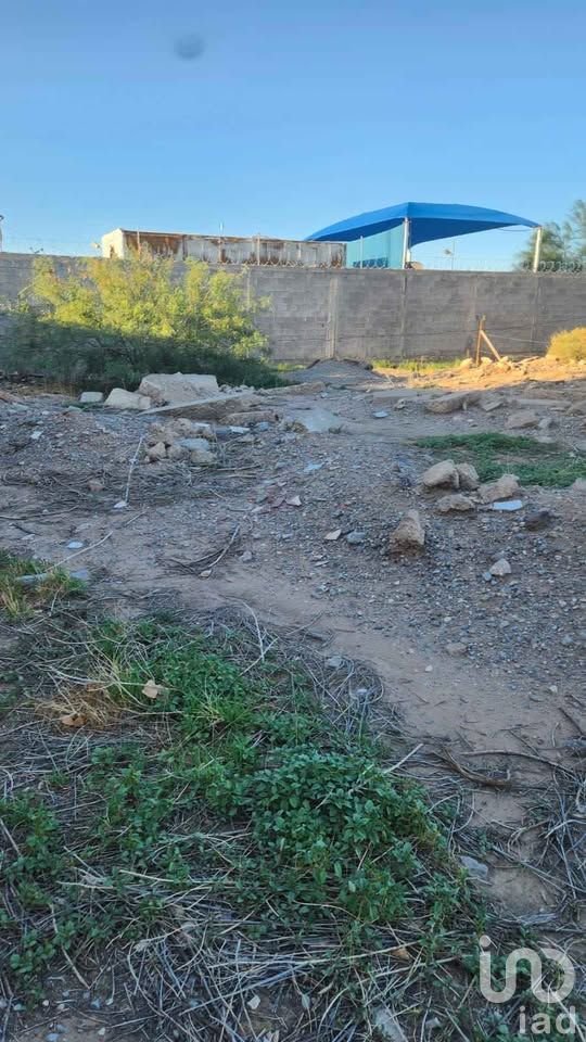 SE VENDEN 2 TERRENOS POR ZONA PARQUE INDUSTRIAL BERMUDEZ