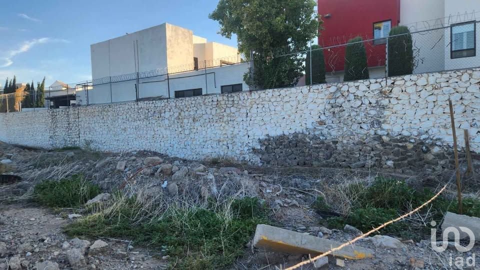 SE VENDEN 2 TERRENOS POR ZONA PARQUE INDUSTRIAL BERMUDEZ