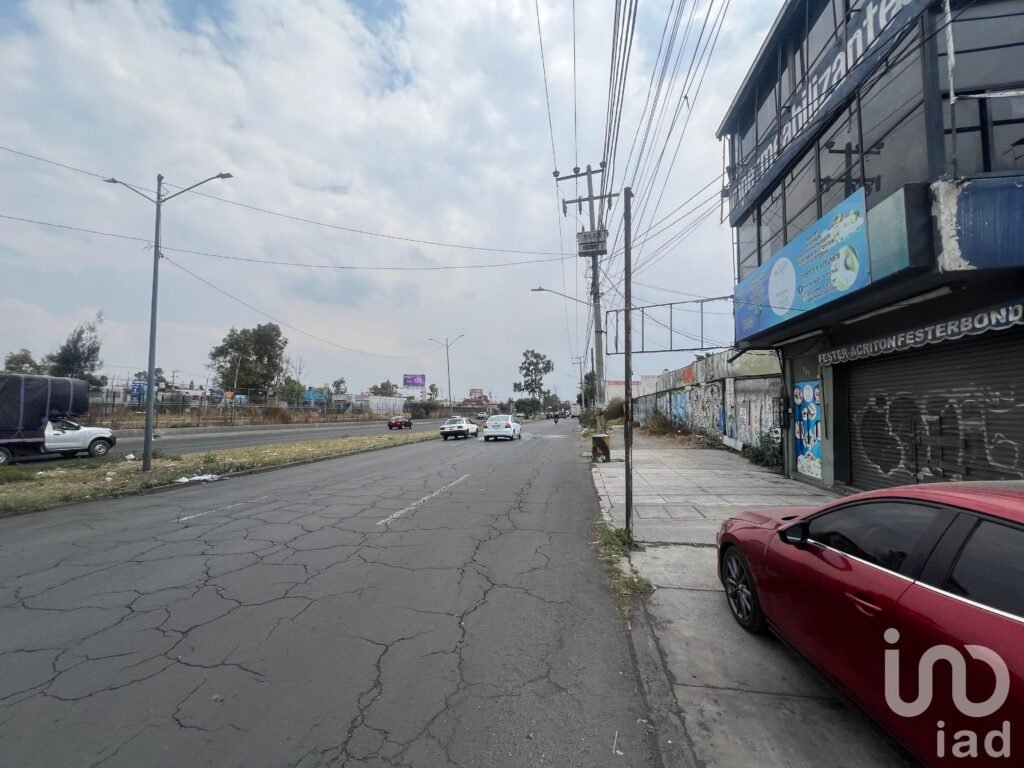 Terreno comercial en venta en av. Central, col. Valle de Aragón, Ecatepec, Estado de México