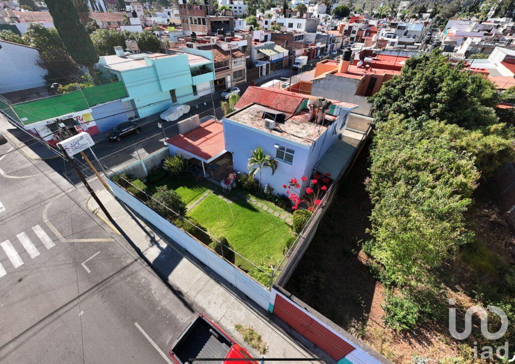 Casa en Nueva Chapultepec (en esquina), Morelia, Michoacán.