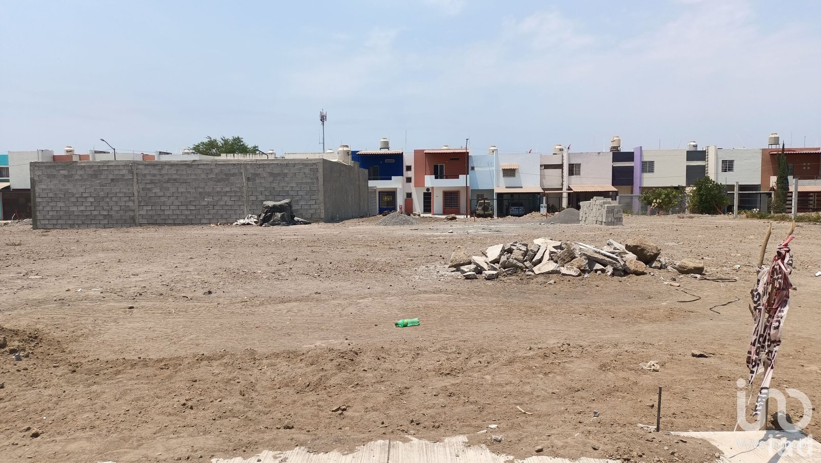 Terreno de USO MIXTO en Venta en Rinconada del Pereyra, cerca del Centro de Colima (29) Terreno de USO MIXTO en Venta en Rinconada del Pereyra, cerca del Centro de Colima (29)