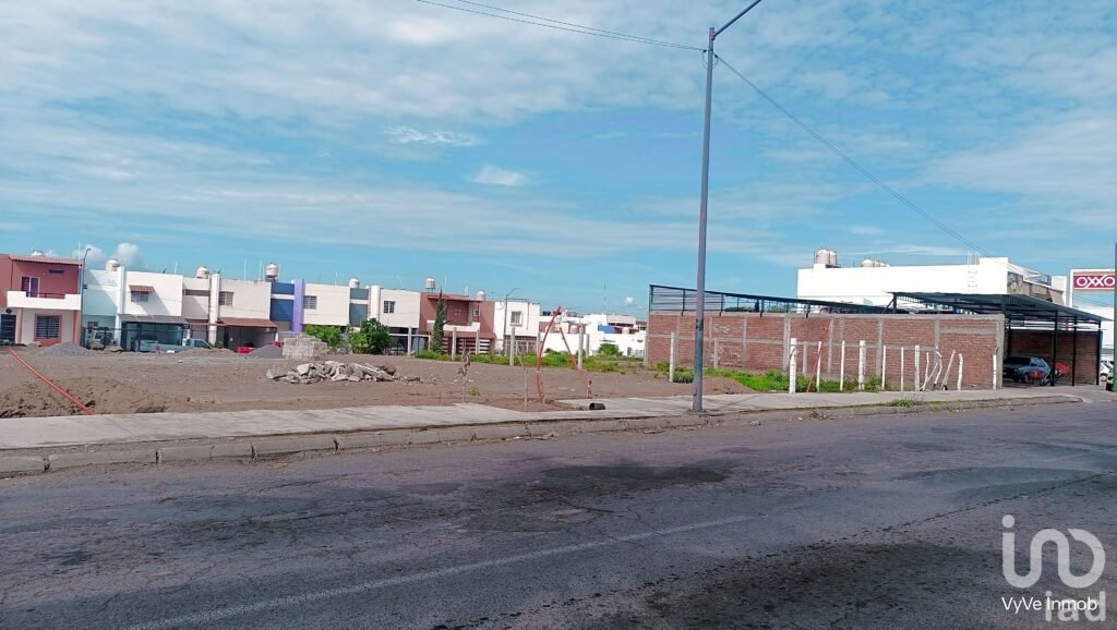 Terreno de USO MIXTO en Venta en Rinconada del Pereyra, cerca del Centro de Colima (29)