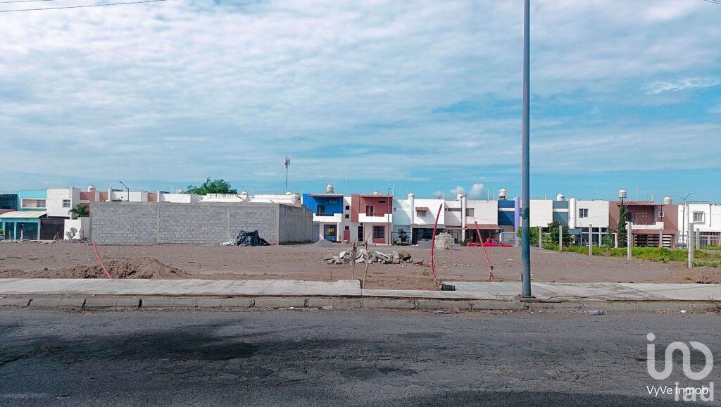 Terreno en VENTA de USO MIXTO sobre AVENIDA Anastacio Brizuela (28)