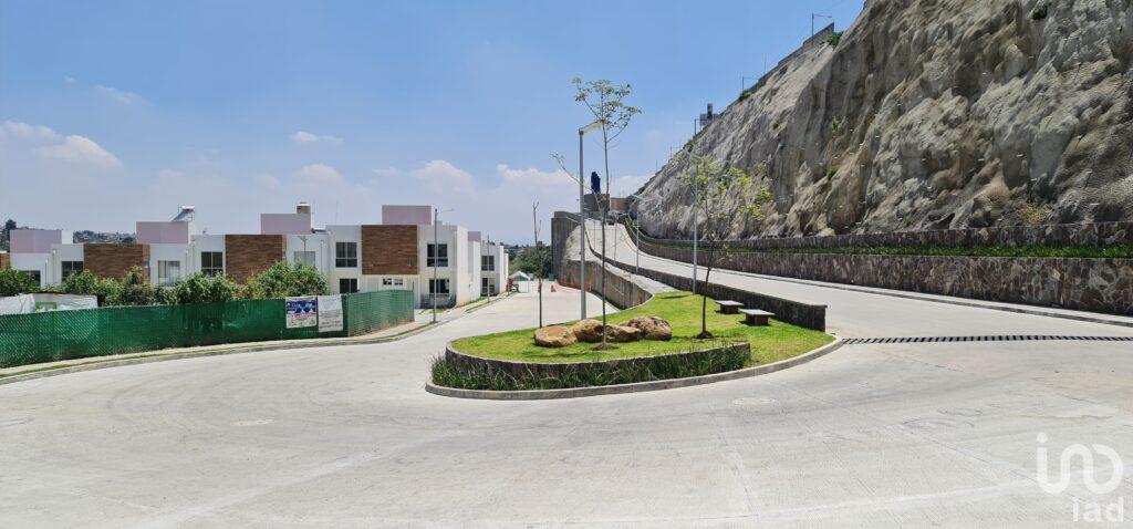 VENTA DE CASA A UN COSTADO DE BOSQUE REAL