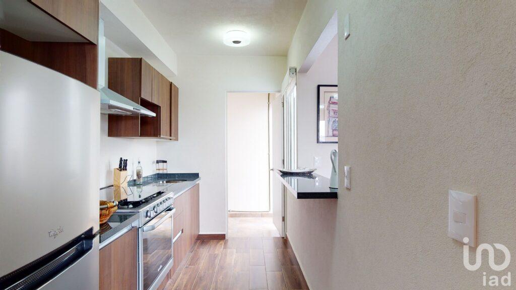 VENTA DE CASA A UN COSTADO DE BOSQUE REAL