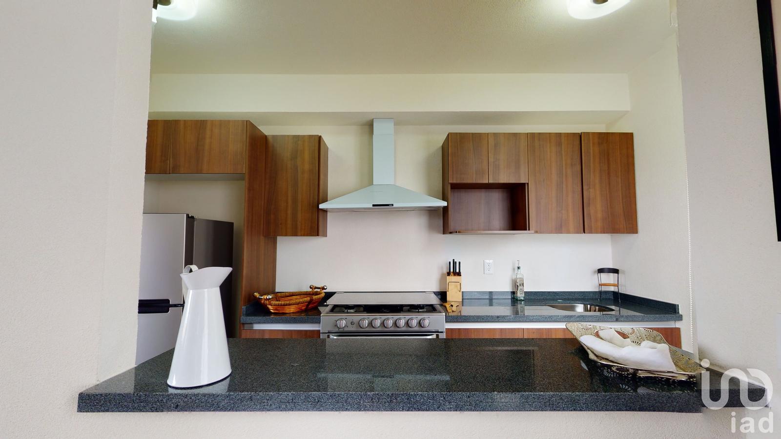 VENTA DE CASA A UN COSTADO DE BOSQUE REAL