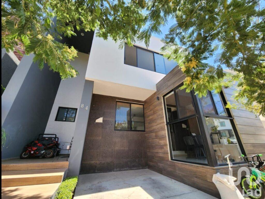 Se vende casa em Abedules trres Marías paseo del parque Morelia