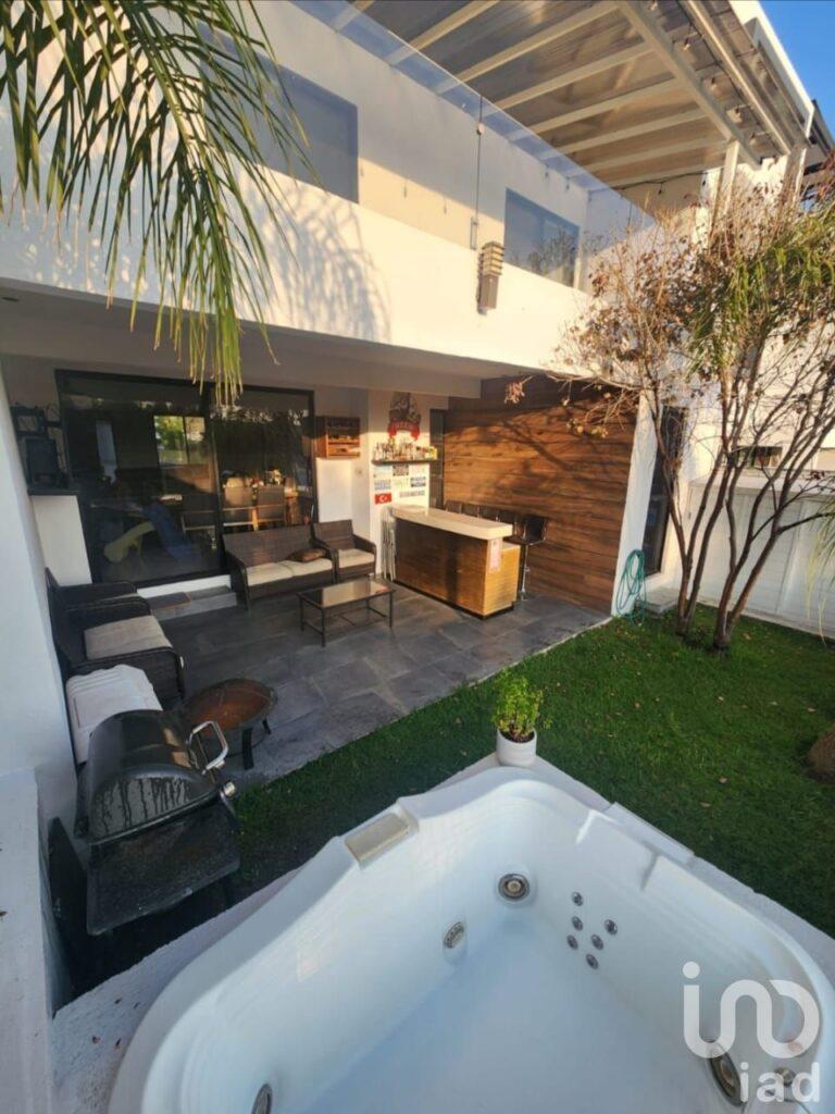 Se vende casa em Abedules trres Marías paseo del parque Morelia