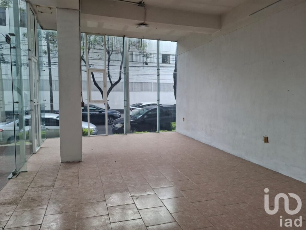 Local en venta en San Pedro de los Pinos