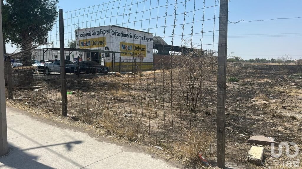 TERRENO EN RENTA SUP. 3000 M2, AV. SIGLO XXI CASI ESQUINA CON AV. INDEPENDENCIA, AGUASALIENTES.