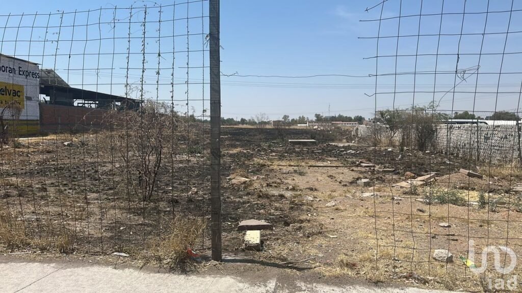 TERRENO EN RENTA SUP. 3000 M2, AV. SIGLO XXI CASI ESQUINA CON AV. INDEPENDENCIA, AGUASALIENTES.