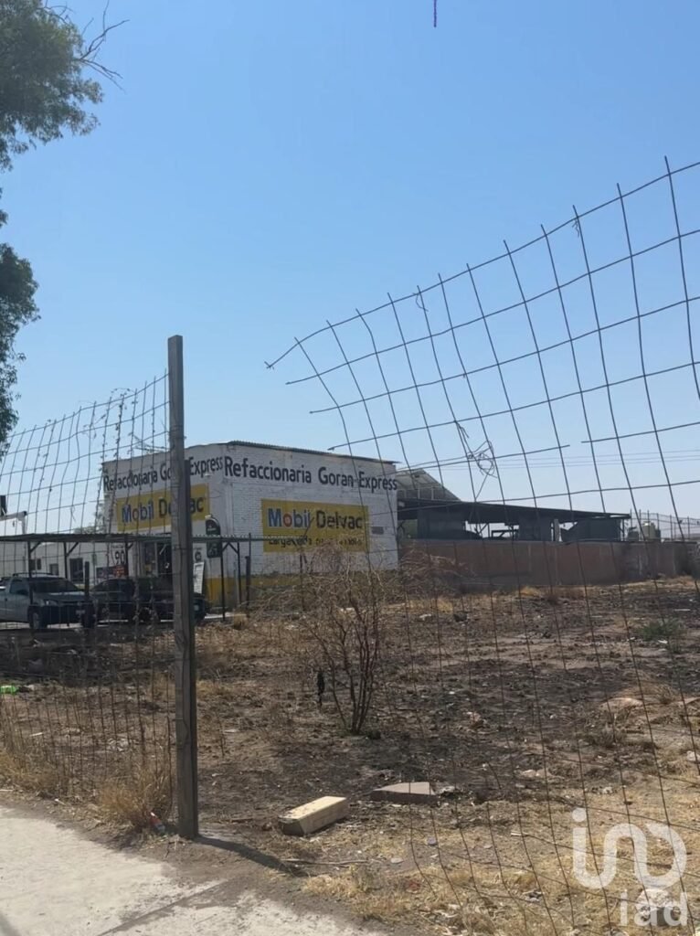 TERRENO EN RENTA SUP. 3000 M2, AV. SIGLO XXI CASI ESQUINA CON AV. INDEPENDENCIA, AGUASALIENTES. - 2181545 terreno en renta terreno en renta sup 3000 m2 av siglo xxi casi esquina con av independencia aguasalientes 252440