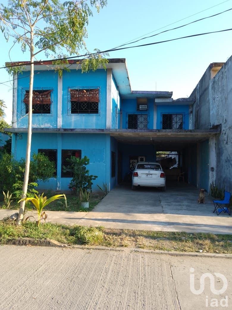 OPORTUNIDAD CASA EN VENTA FRACC. SOLIDARIDAD 224 M2 C. Y 400 M2 TERRENO CARDENAS, TABASCO