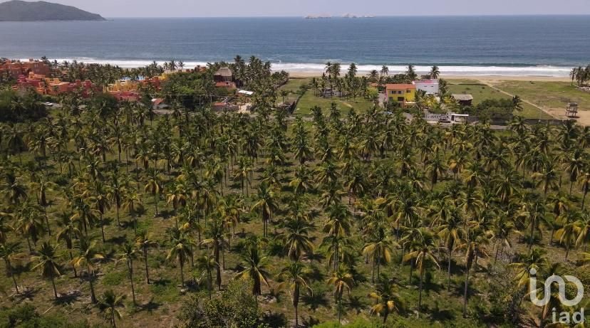 Terreno uso de suelo mixto, cerca de Ixtapa Zihuatanejo