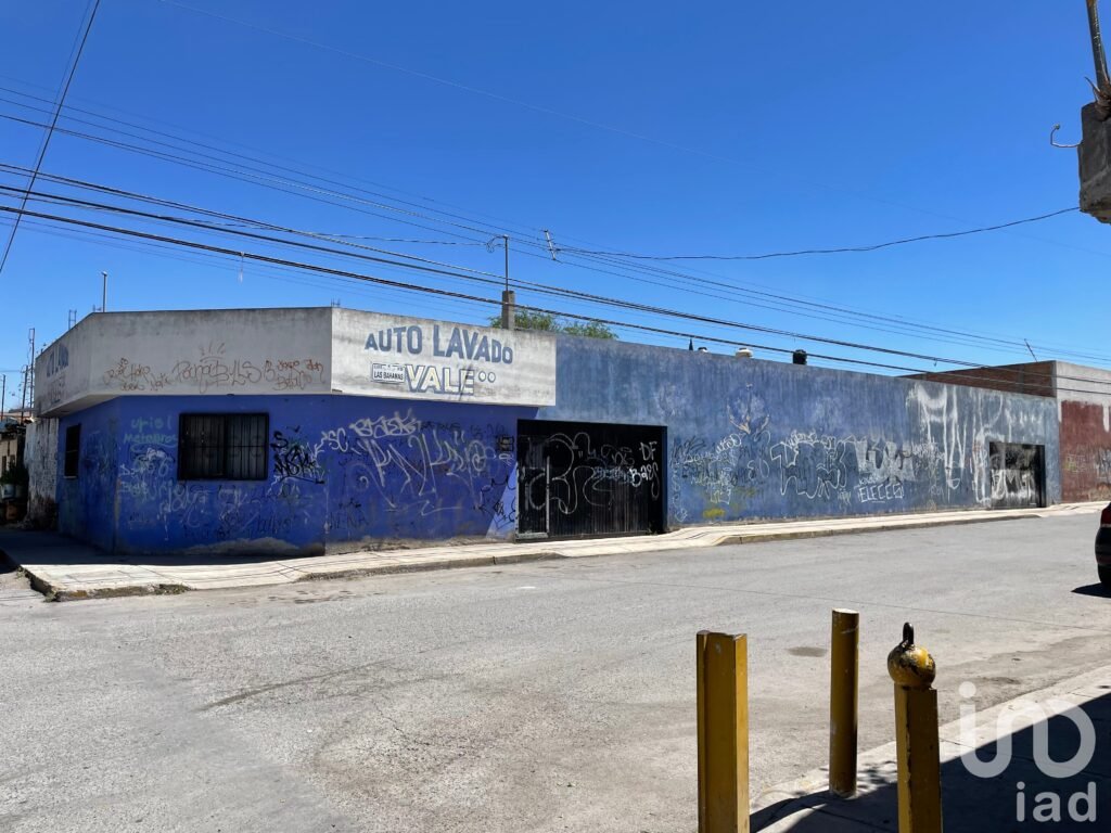 VENTA DE BODEGA EN ESQUINA EN LA COLONIA SATELITE, SLP