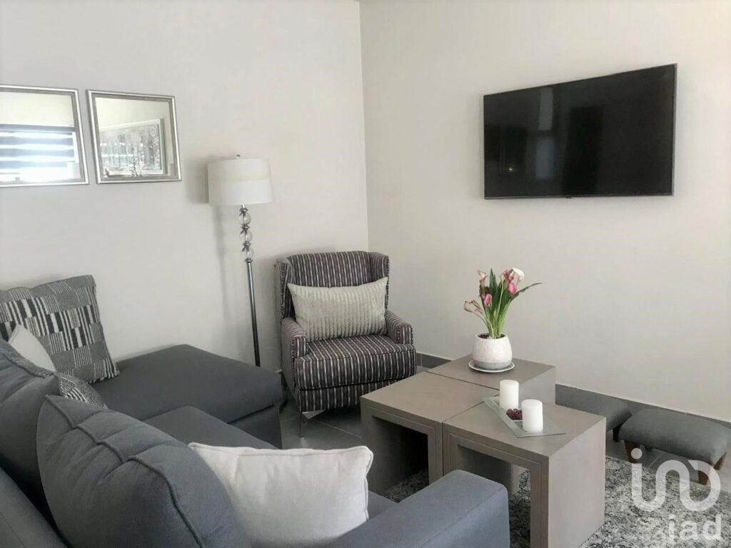 DEPARTAMENTO EN VENTA ZIBATA CLUB DE GOLF