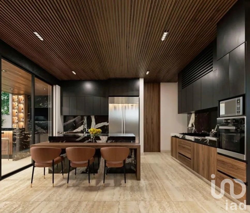 CASA EN EN PRIVADA CON AMENIDADES JUNTO A YUCATAN COUNTRY CLUB MERIDA