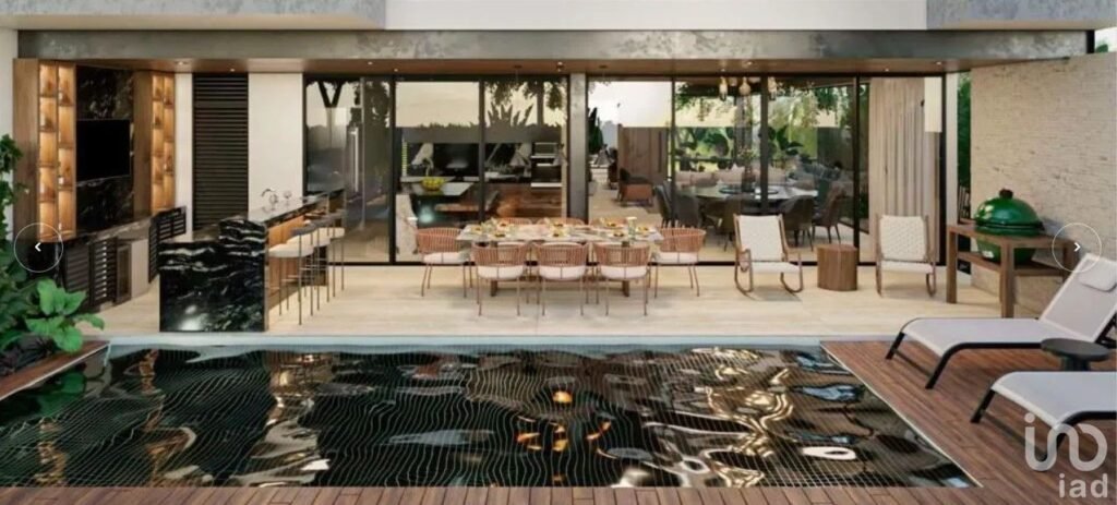 CASA EN EN PRIVADA CON AMENIDADES JUNTO A YUCATAN COUNTRY CLUB MERIDA