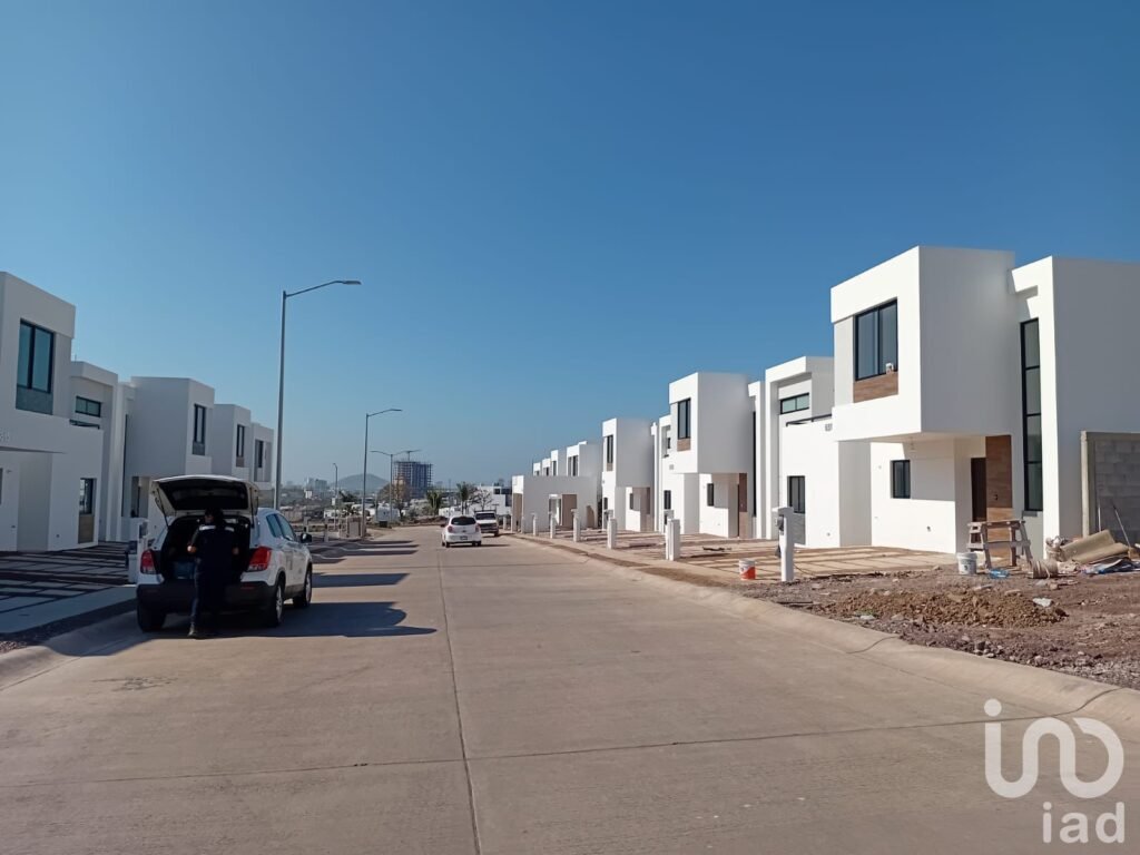 Se vende terreno en Sonterra Residencial 2, Mazatlán, Sinaloa.