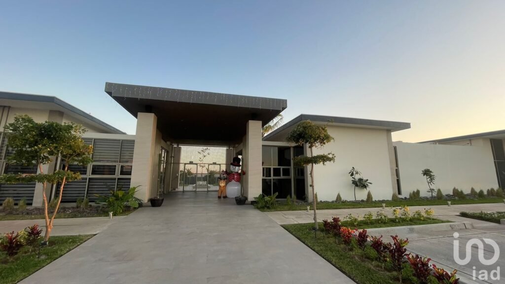 Se vende terreno en Sonterra Residencial 2, Mazatlán, Sinaloa.