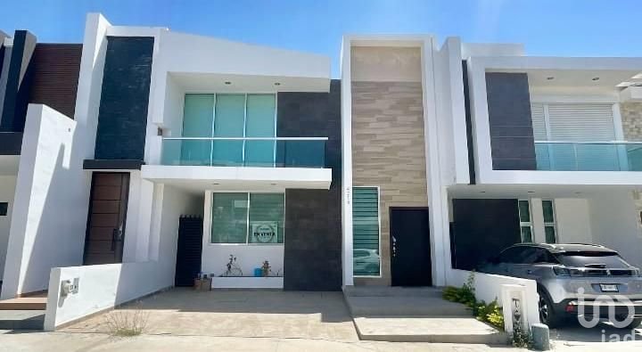 Casa en venta en Coto Platino Residencial, Mazatlán, Sinaloa. Casa en venta en Coto Platino Residencial, Mazatlán, Sinaloa.
