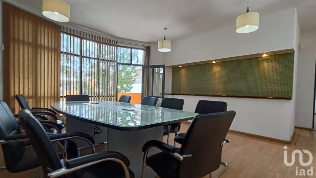 OFICINA EN PLANTA ALTA EN RENTA (Santa Lucia)