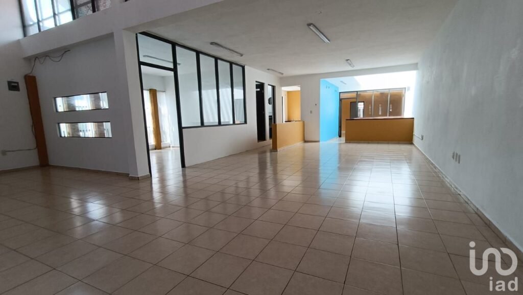 OFICINA EN PLANTA ALTA EN RENTA (Santa Lucia)