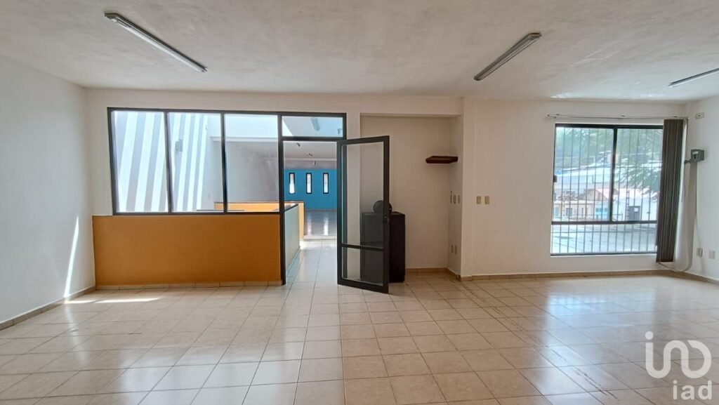 OFICINA EN PLANTA ALTA EN RENTA (Santa Lucia)