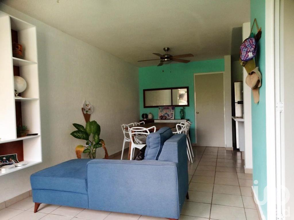 EXCELENTE CASA EN VENTA (FRAC. PRIVADO), SAN JUAN, YAUTEPEC, MORELOS