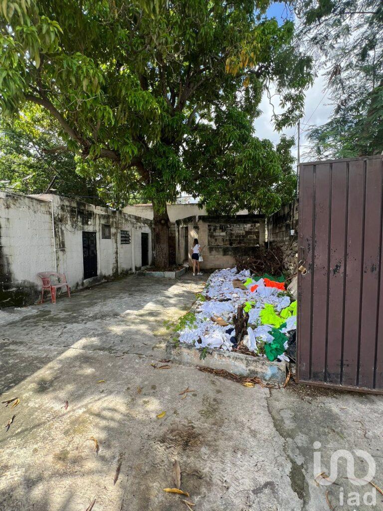 CASA EN VENTA EN CENTRO DE MÉRIDA, ZONA SANTIAGO