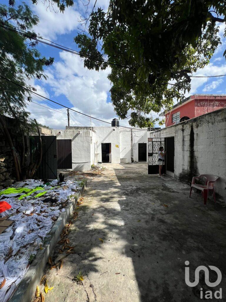 CASA EN VENTA EN CENTRO DE MÉRIDA, ZONA SANTIAGO