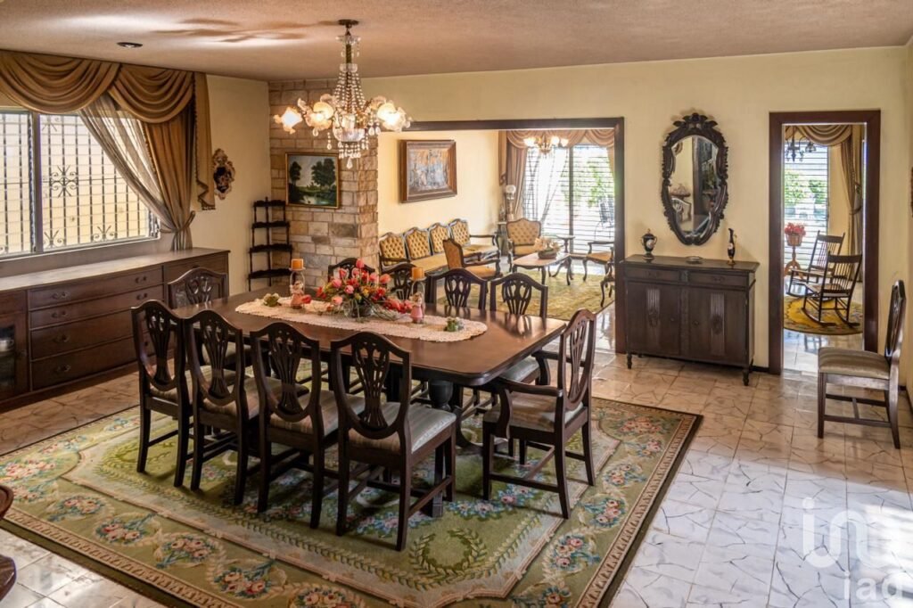 CASA EN VENTA EN CENTRO DE MÉRIDA, YUC. ZONA SANTIAGO