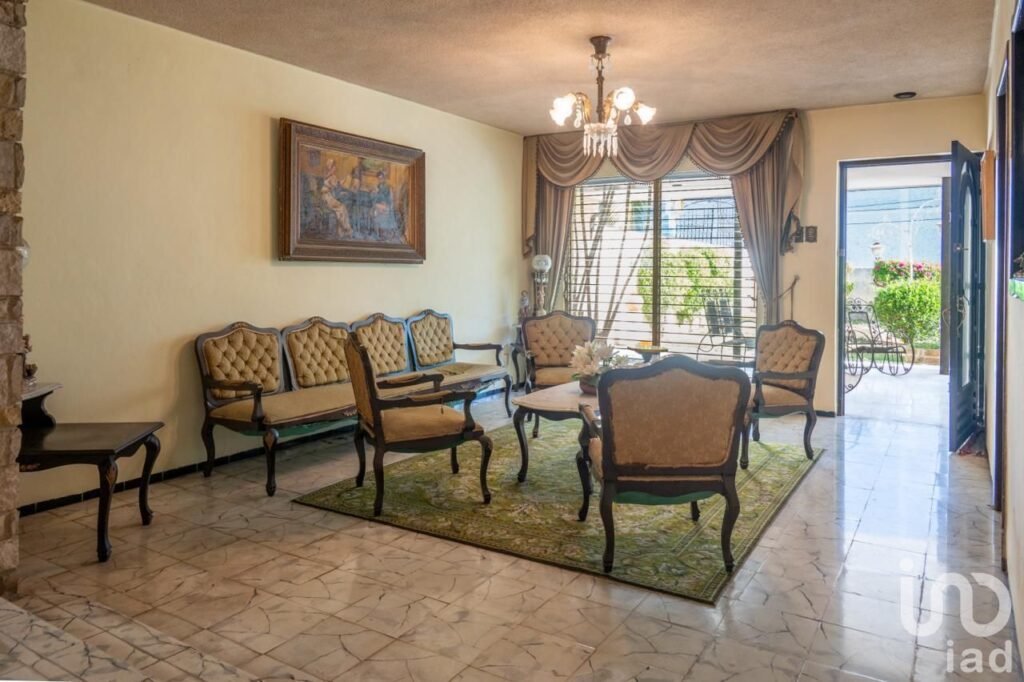 CASA EN VENTA EN CENTRO DE MÉRIDA, YUC. ZONA SANTIAGO