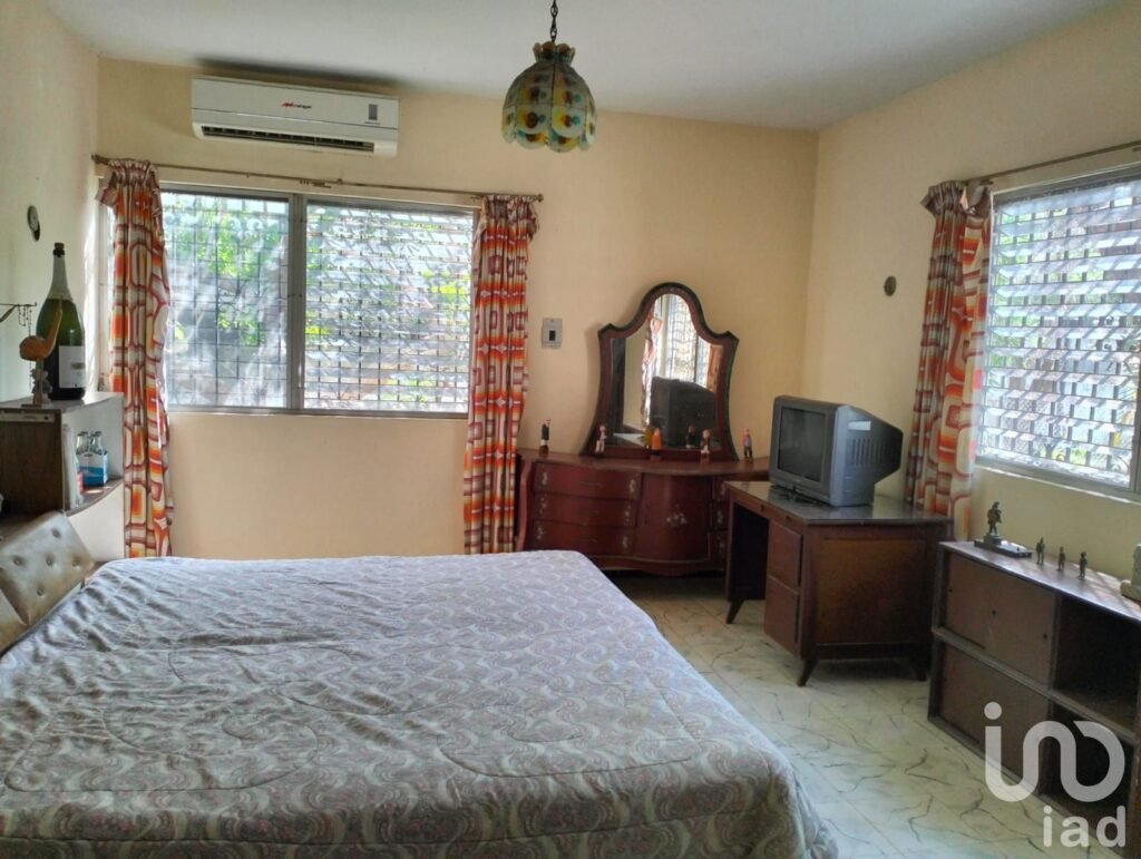 CASA EN VENTA EN CENTRO DE MÉRIDA, YUC. ZONA SANTIAGO