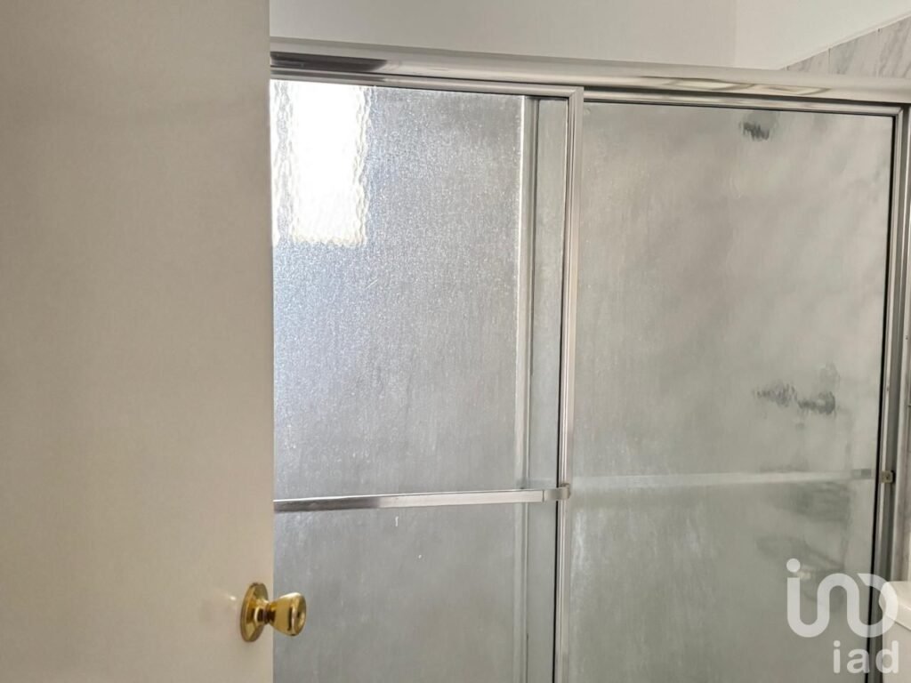 CASA EN VENTA EN LOS MANANTIALES