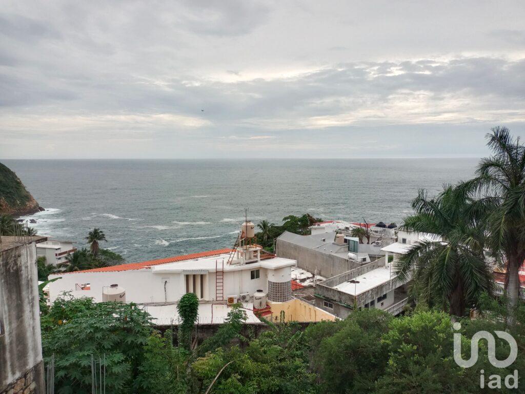 Casa en venta con Jardín en fraccionamiento marbella Acapulco Guerrero
