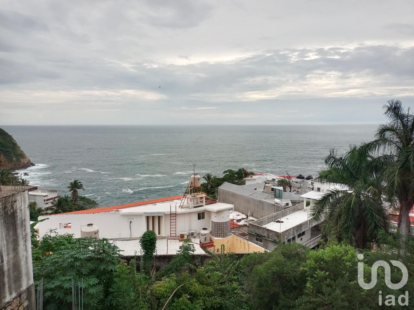Casa en venta con Jardín en fraccionamiento marbella Acapulco Guerrero