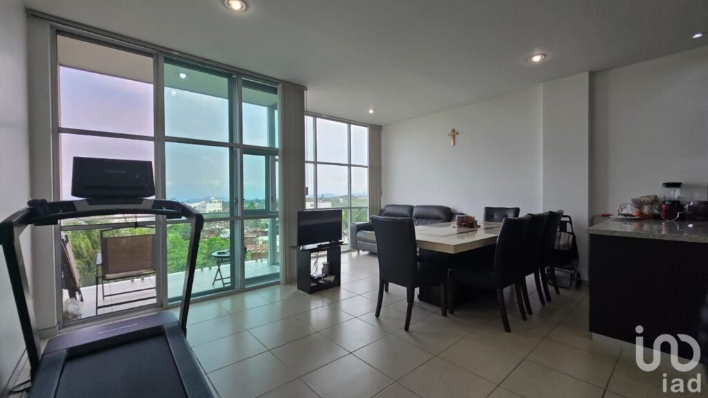 TRIUMP TOWER DEPARTAMENTO DOBLE EN VENTA AMUEBLADO