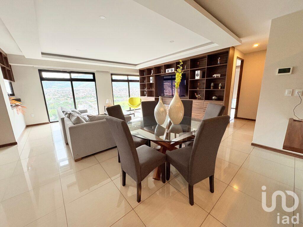 Se renta departamento amueblado,muy amplio en Residencial Dioon, Pachuca, Hidalgo,