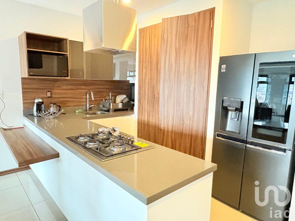 Se renta departamento amueblado,muy amplio en Residencial Dioon, Pachuca, Hidalgo,