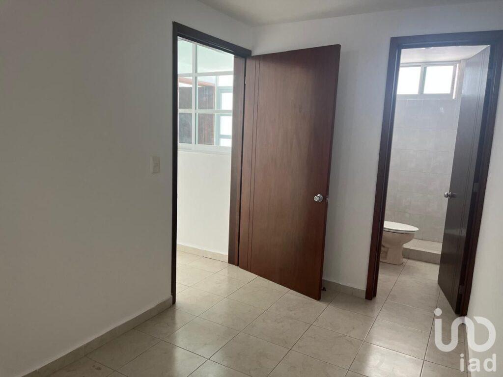 Se vende Casa en privada, en esquina frente a área verde en Valle de San Javier, Pachuca, Hidalgo