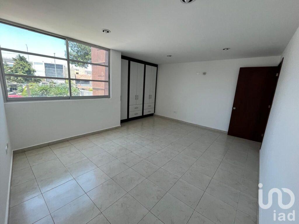 Se vende Casa en privada, en esquina frente a área verde en Valle de San Javier, Pachuca, Hidalgo