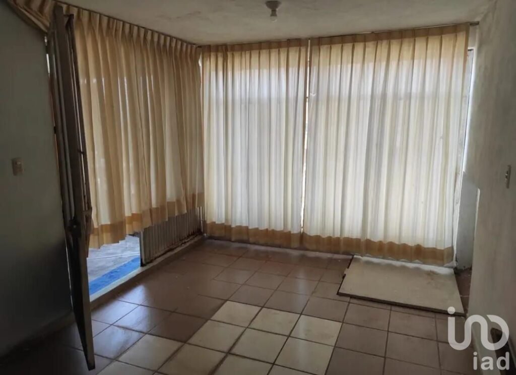 REMATE DEPARTAMENTO CON 2 LOCALES LA PALMA TARIMBARO POR VETERINARIA