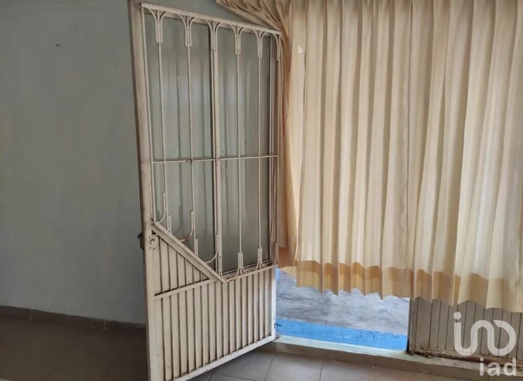 REMATE DEPARTAMENTO CON 2 LOCALES LA PALMA TARIMBARO POR VETERINARIA