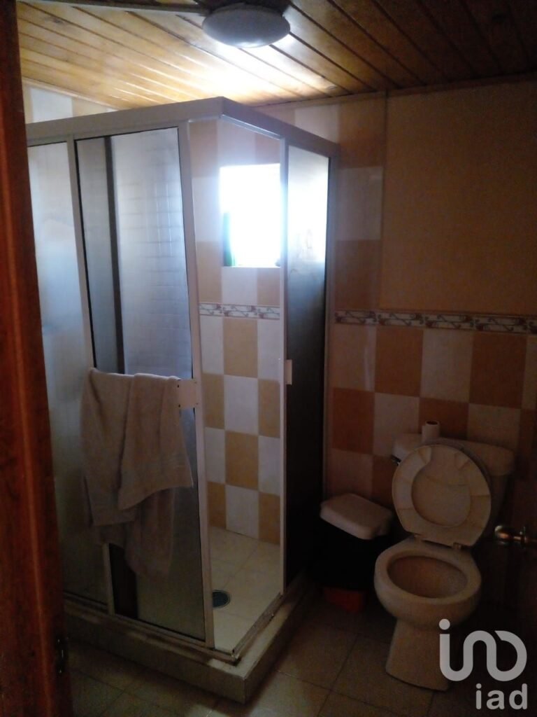 Casa Tipo Hotel con cabañas en VENTA