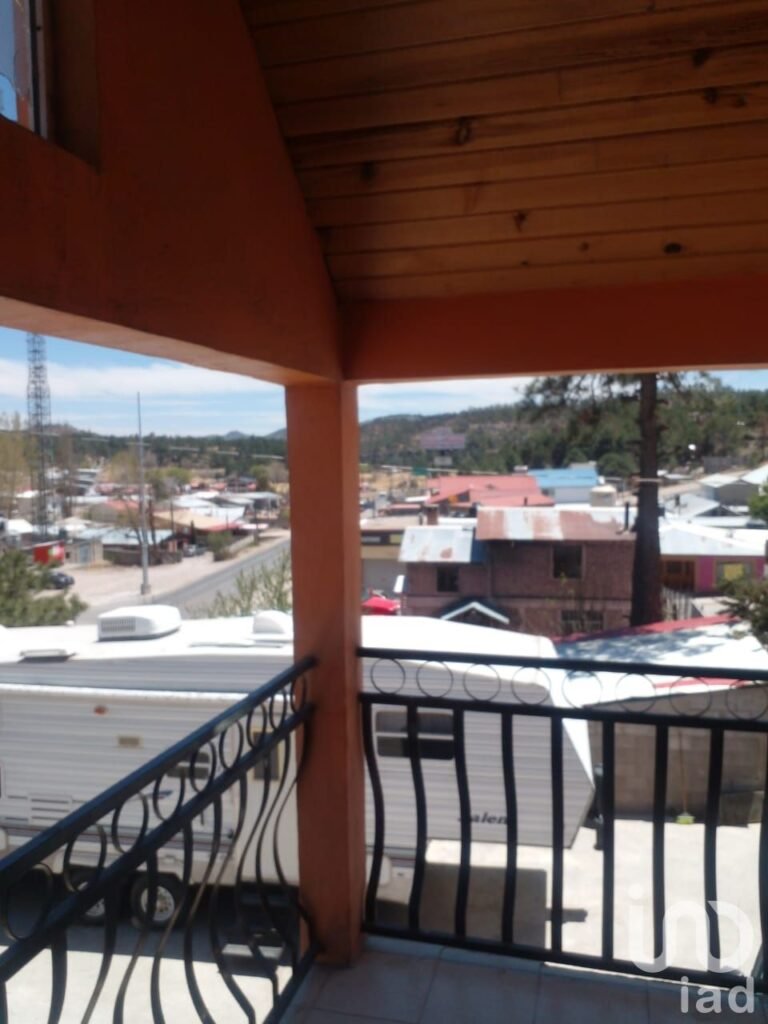 Casa Tipo Hotel con cabañas en VENTA